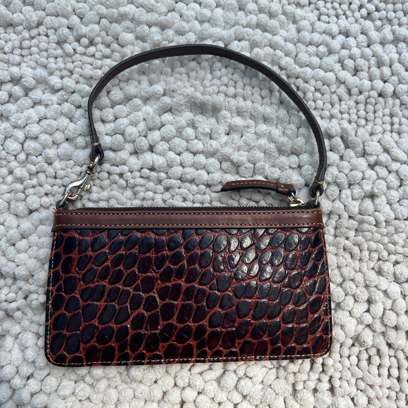 Dooney & Bourke Croc Embossed Leather Large Slim Wristlet Bag Wallet Brown - Picture 6 of 7